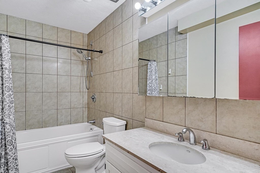 405 Langley Road, Unit 2B Newton, MA 02459 - Photo 15 of 17