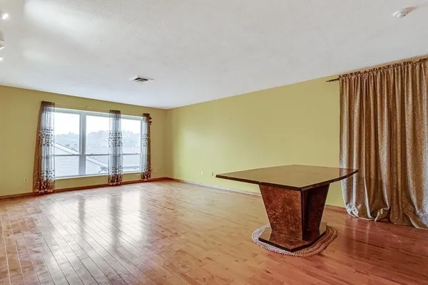 $3,300 | 405 Langley Road, Unit 2B, Newton, MA 02459