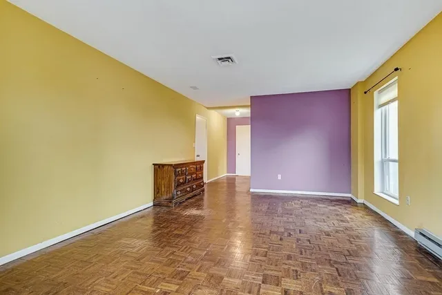 $3,300 | 405 Langley Road, Unit 2B, Newton, MA 02459