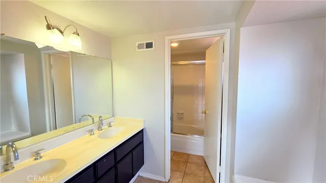 $2,600 | 2867 Hollow Glen Circle, Rialto, CA 92376