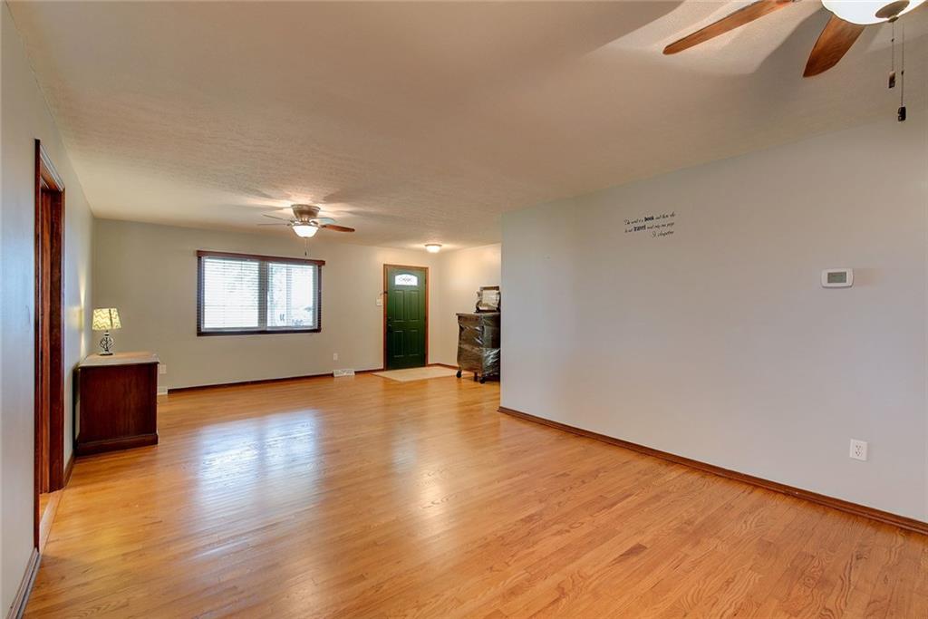 1726 South Centerline Road Franklin, IN 46131 - Photo 3 of 26 Gallery Image 3