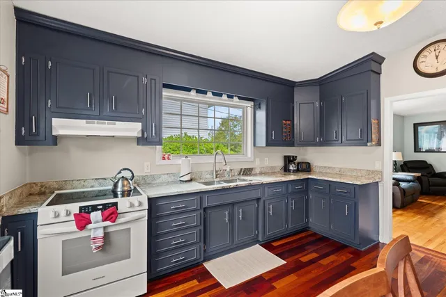 $345,000 | 7 Bubbling Creek Drive, Travelers Rest, SC 29690