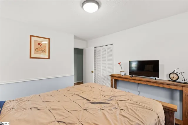 $345,000 | 7 Bubbling Creek Drive, Travelers Rest, SC 29690