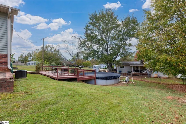 $345,000 | 7 Bubbling Creek Drive, Travelers Rest, SC 29690