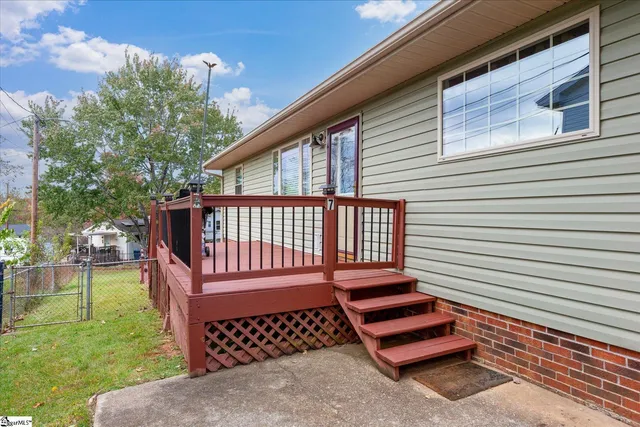 $345,000 | 7 Bubbling Creek Drive, Travelers Rest, SC 29690