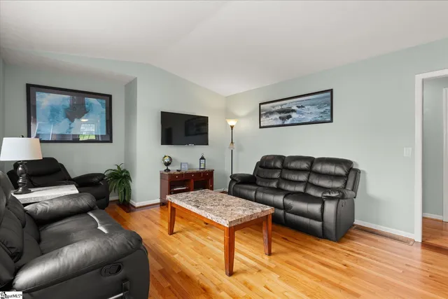 $345,000 | 7 Bubbling Creek Drive, Travelers Rest, SC 29690