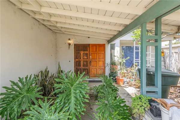 $799,900 | 521 North Chantilly Street, Anaheim, CA 92806