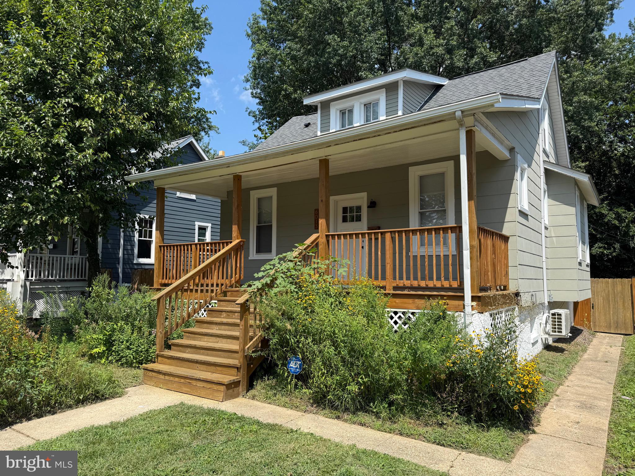 6013 Pinehurst Road Baltimore, MD 21212 - Photo 1 of 61