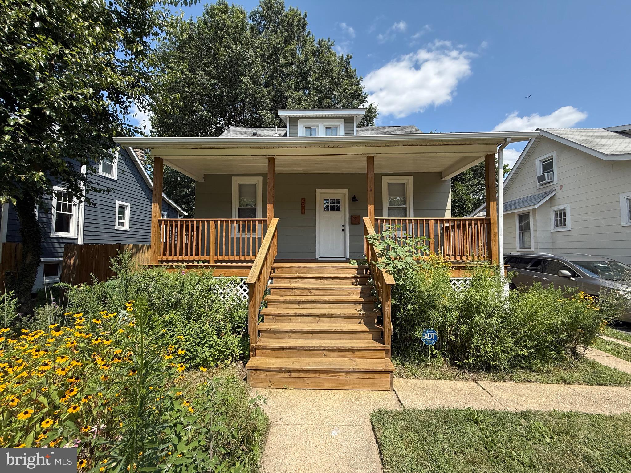 6013 Pinehurst Road Baltimore, MD 21212 - Photo 2 of 61