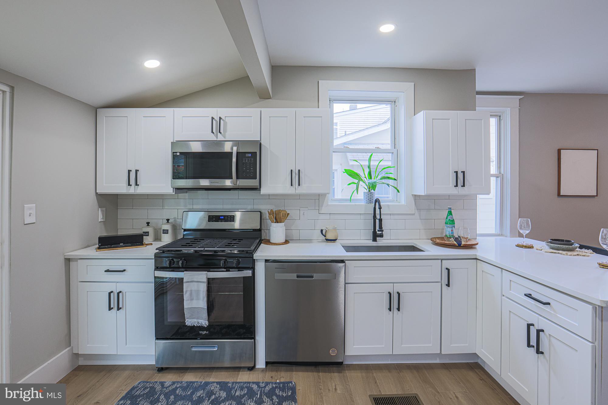 6013 Pinehurst Road Baltimore, MD 21212 - Photo 24 of 61