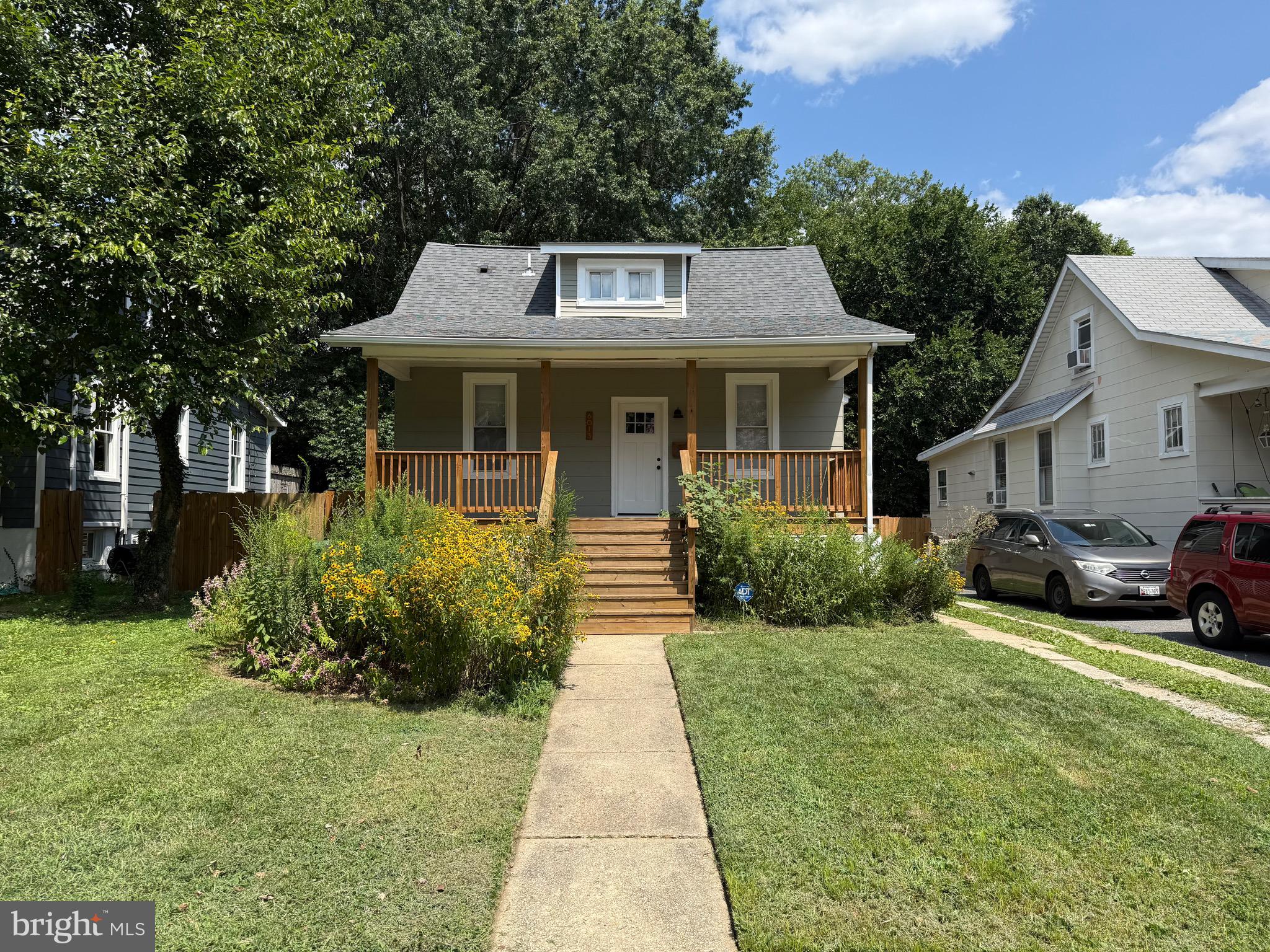 6013 Pinehurst Road Baltimore, MD 21212 - Photo 4 of 61