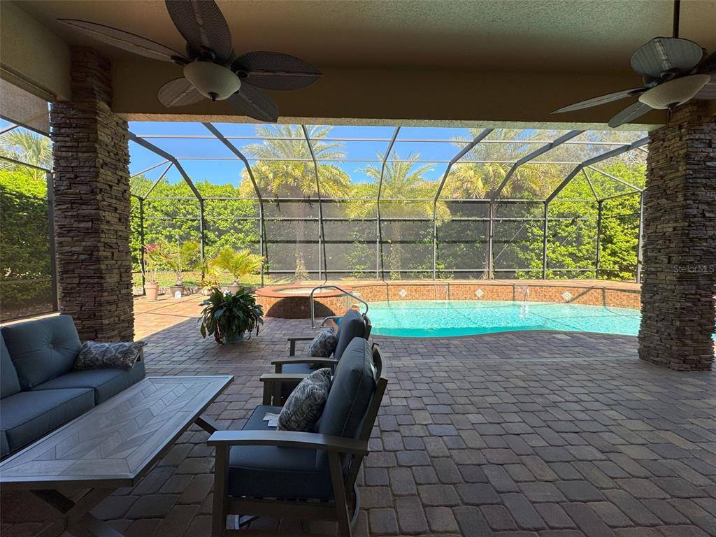 1024 West Beagle Run Loop Hernando, FL 34442 - Photo 33 of 44 a view of outdoor space with seating