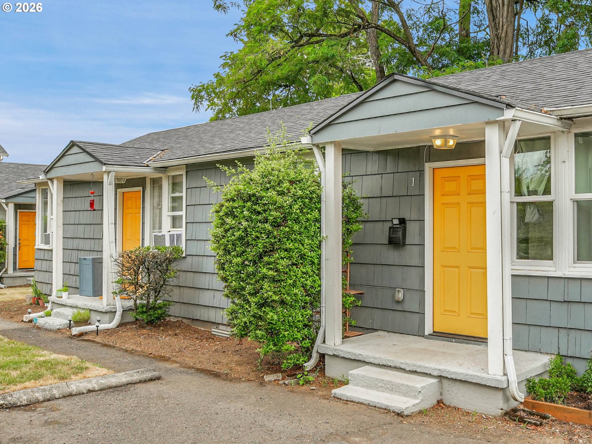 5821 Southeast Knapp Street Portland, OR 97206 - Photo 4 of 17