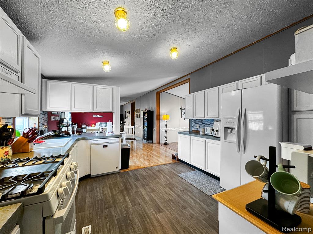 9296 Iron Ridge Road Newport, MI 48166 - Photo 9 of 21 Gallery Image 9
