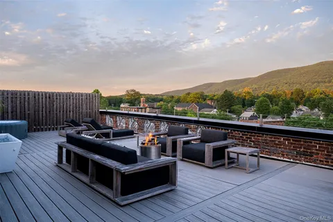 $1,749,000 | 1 East Main Street, Unit 402, Beacon, NY 12508