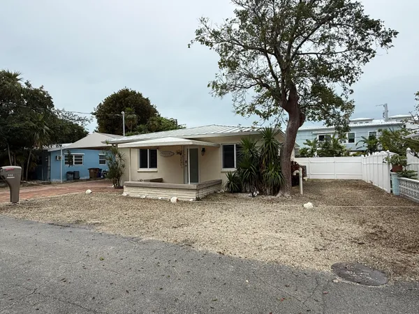 $3,500 | 800 50th Court, Marathon, FL 33050