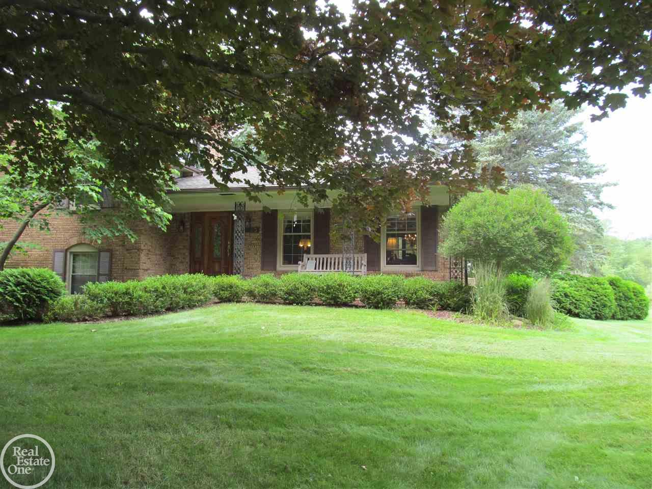 235 Shagbark Drive Rochester Hills, MI 48309 - Photo 1 of 26