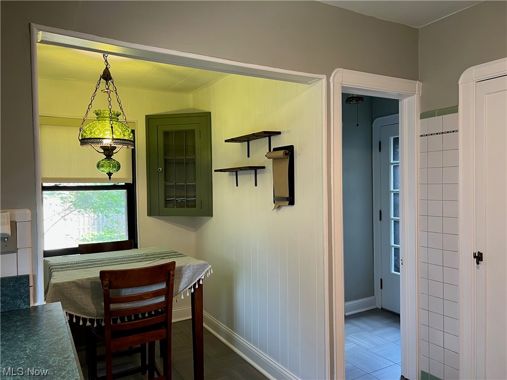 1242 Castleton Road Cleveland Heights, OH 44121 - Photo 7 of 32 Eat-in nook and access to half bath and backyard