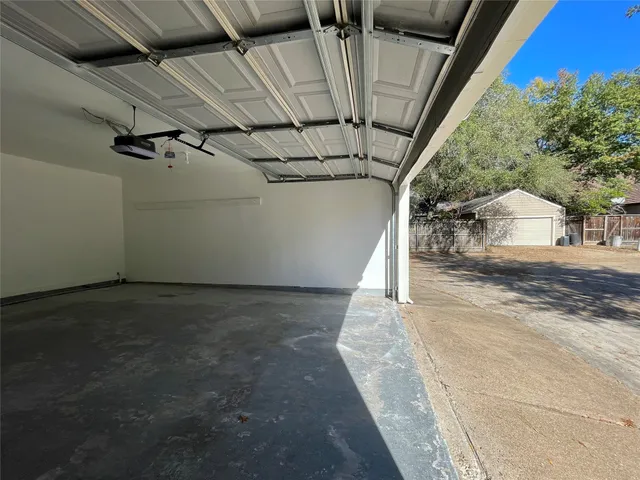 $3,300 | 707 Center Hill Drive, Houston, TX 77079