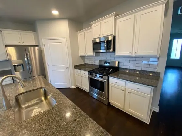 $2,300 | 118 Greenwich Drive, Summerville, SC 29486