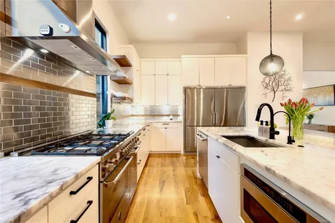 $1,750,000 | 8546 Glencrest Lane, Dallas, TX 75209