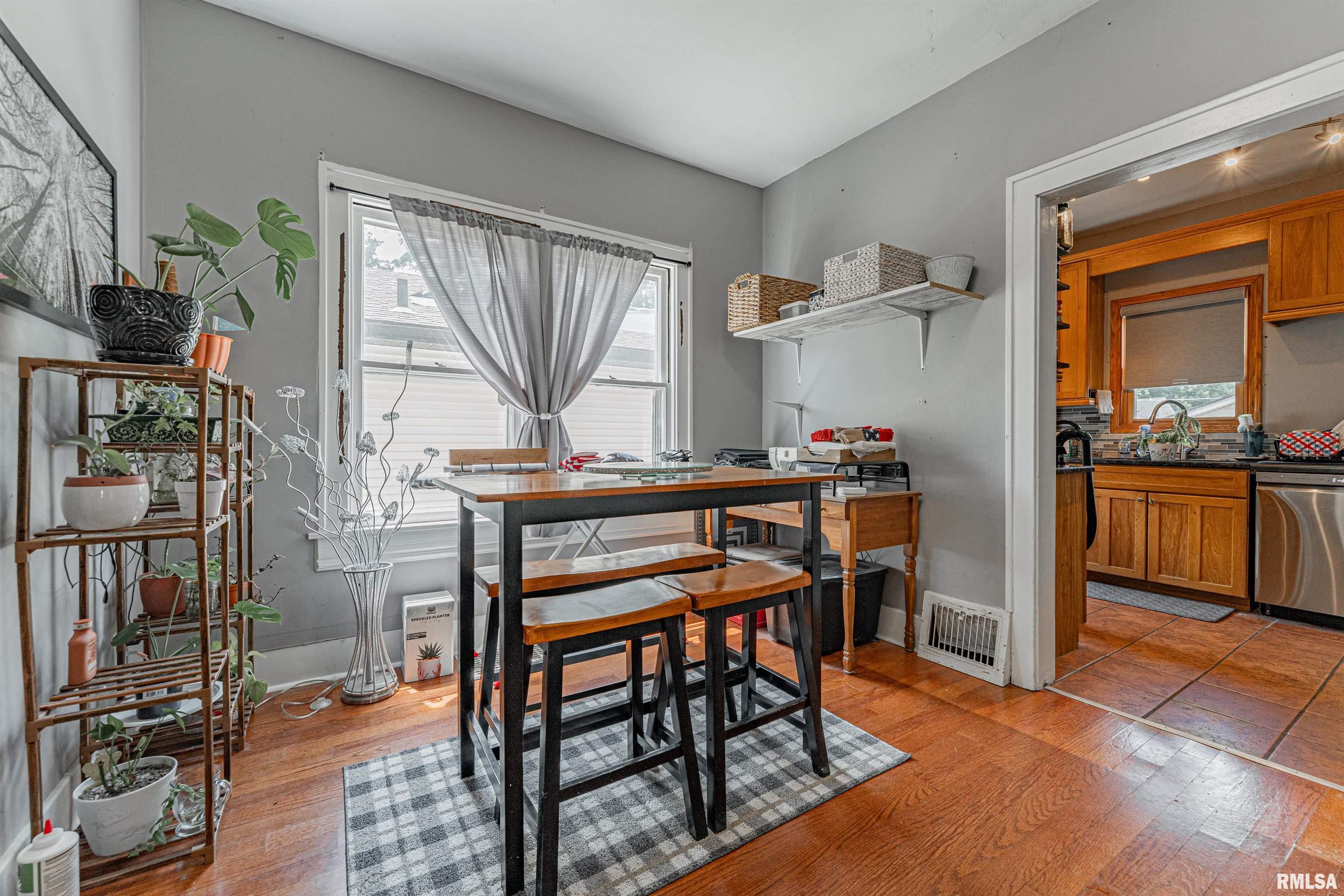 2341 South 5th Street Springfield, IL 62703 - Photo 7 of 31 Gallery Image 7