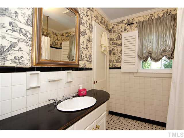 2218 Fairview Road Raleigh, NC 27608 - Photo 17 of 25 Photo 17