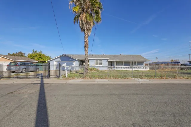 $299,000 | 2827 Toy Avenue, Sacramento, CA 95822