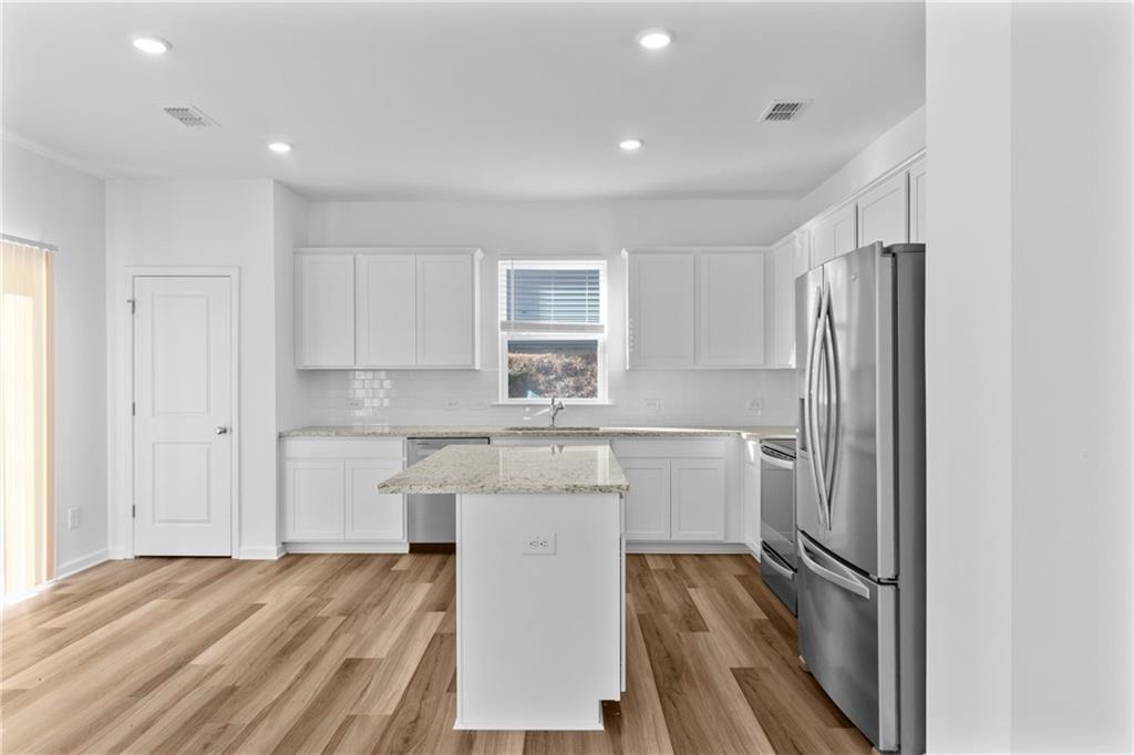 2942 Salinger Way Gainesville, GA 30507 - Photo 8 of 31