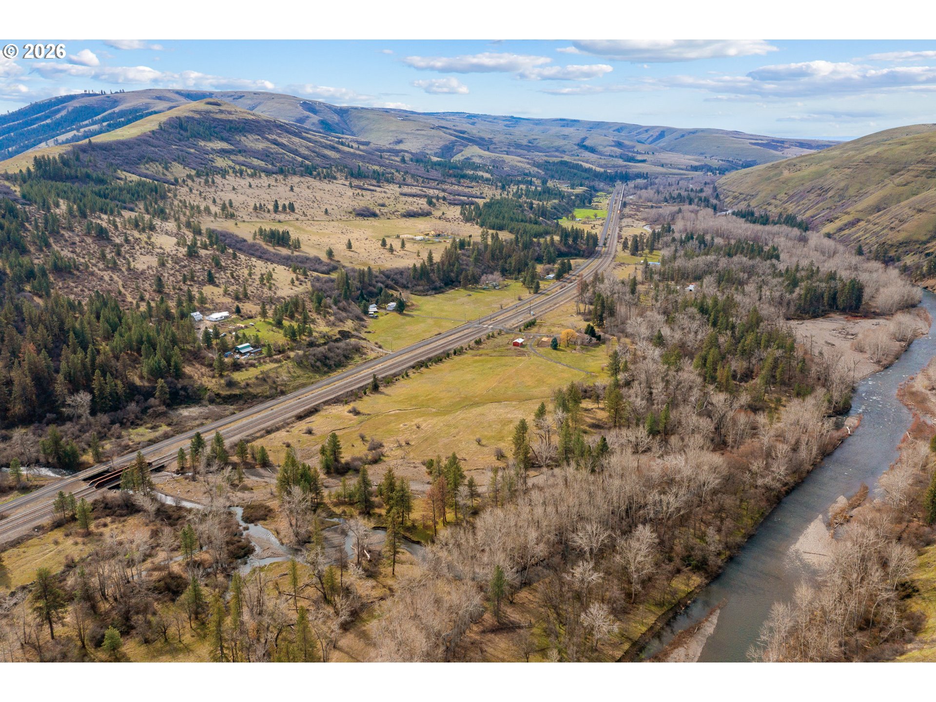 54693 Bingham Road Adams, OR 97810 - Photo 9 of 48 a view of city and mountain