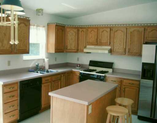 1056 Prospect Road Evans City, PA 16033 - Photo 5 of 8 Kitchen.