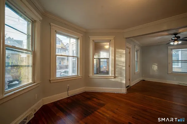 $1,950 | 166 Beaver Street, Unit 1, Ansonia, CT 06401