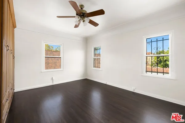 $11,995 | 120 South Poinsettia Place, Los Angeles, CA 90036