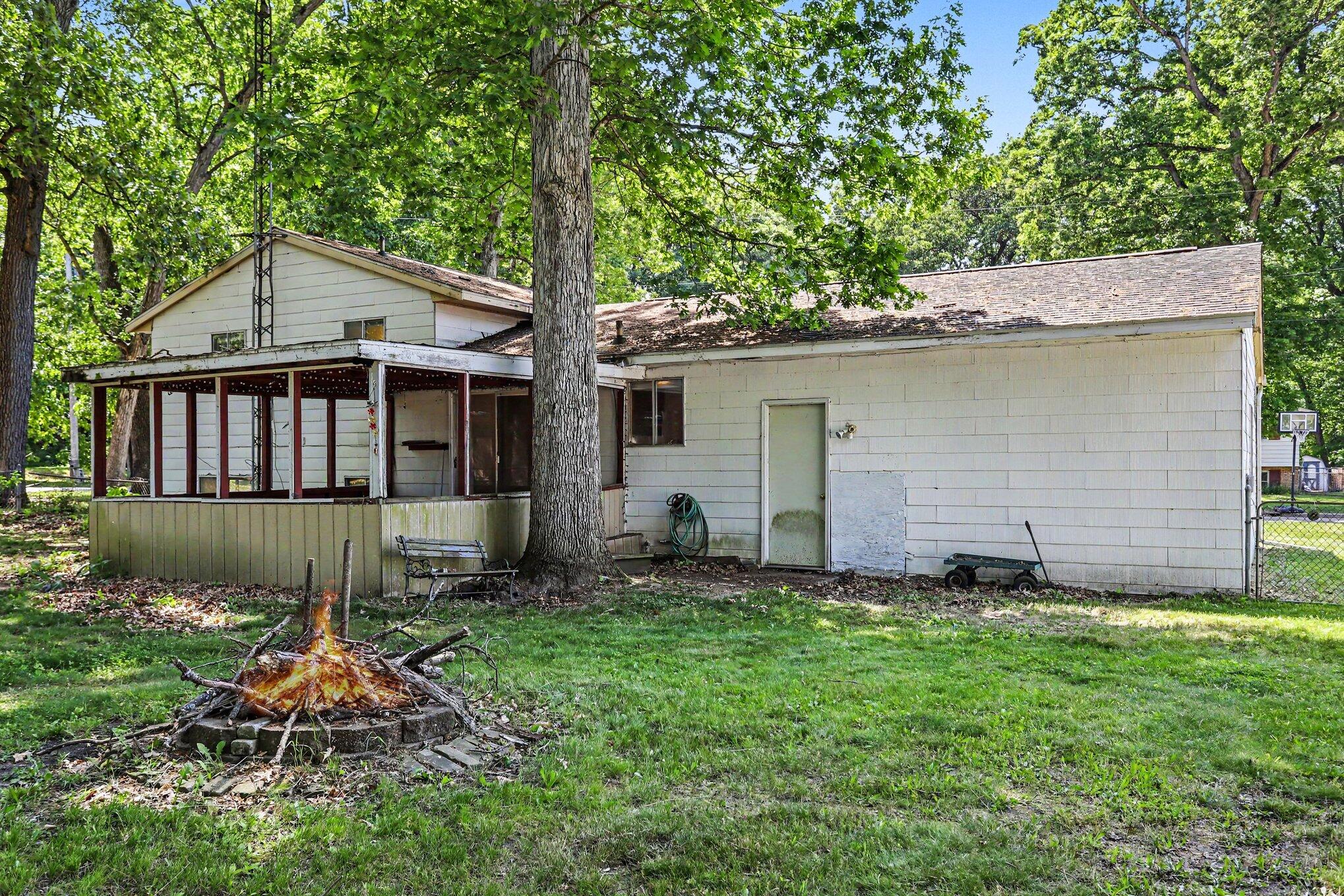 16 Oak Grove Road Springfield, MI 49037 - Photo 21 of 28 021_file_6189
