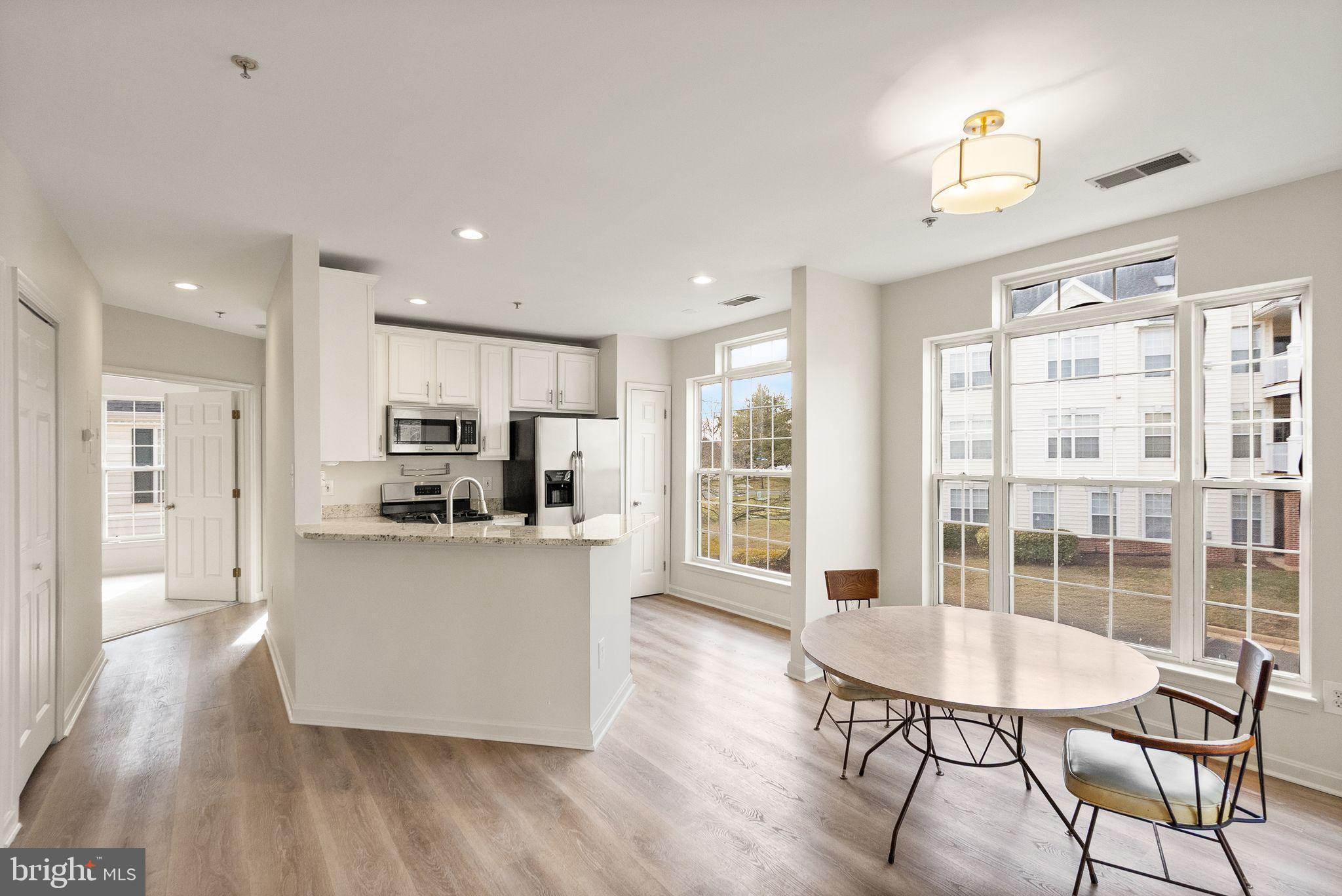25240 Lake Shore Square, Unit 200 Chantilly, VA 20152 - Photo 12 of 49