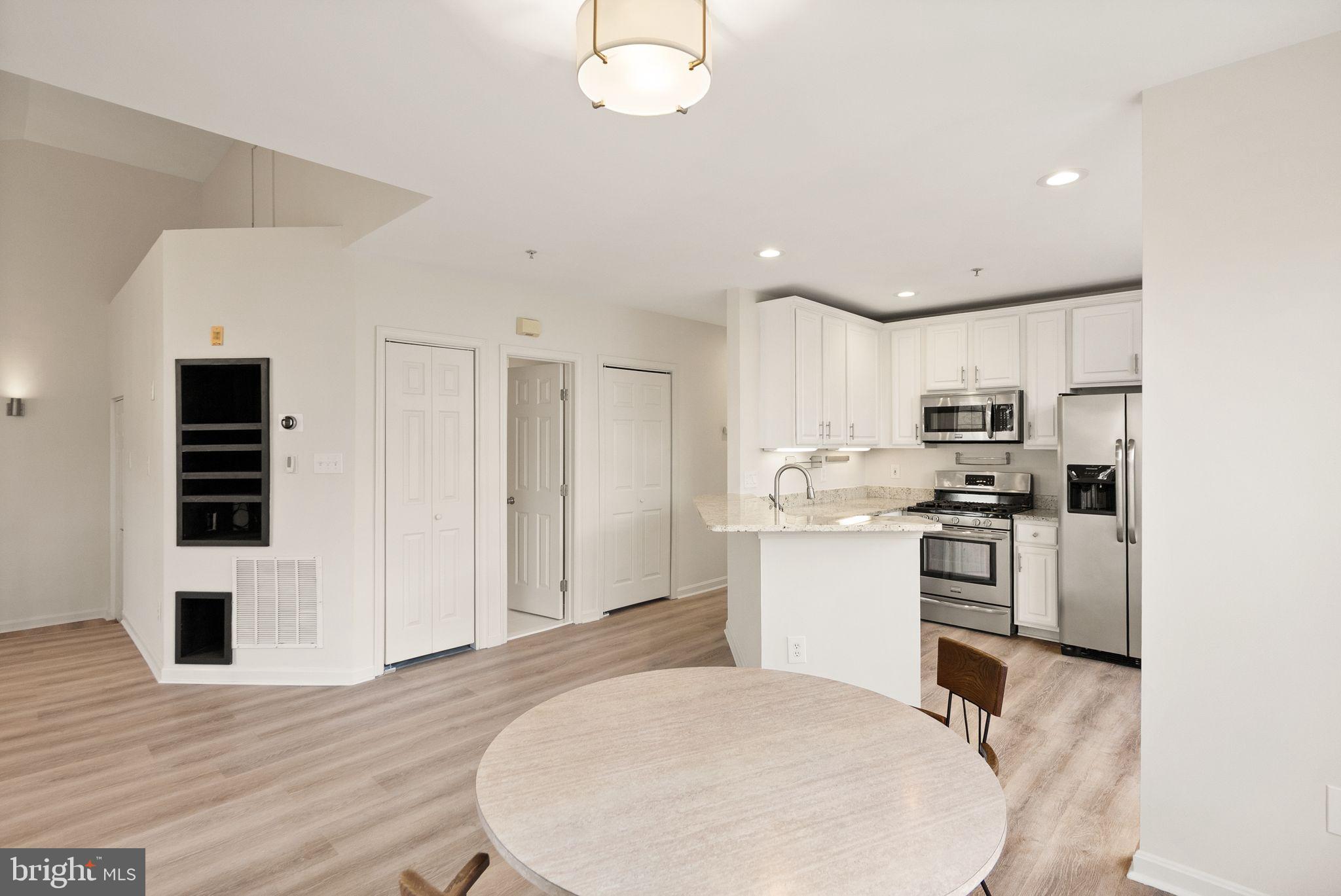 25240 Lake Shore Square, Unit 200 Chantilly, VA 20152 - Photo 13 of 49