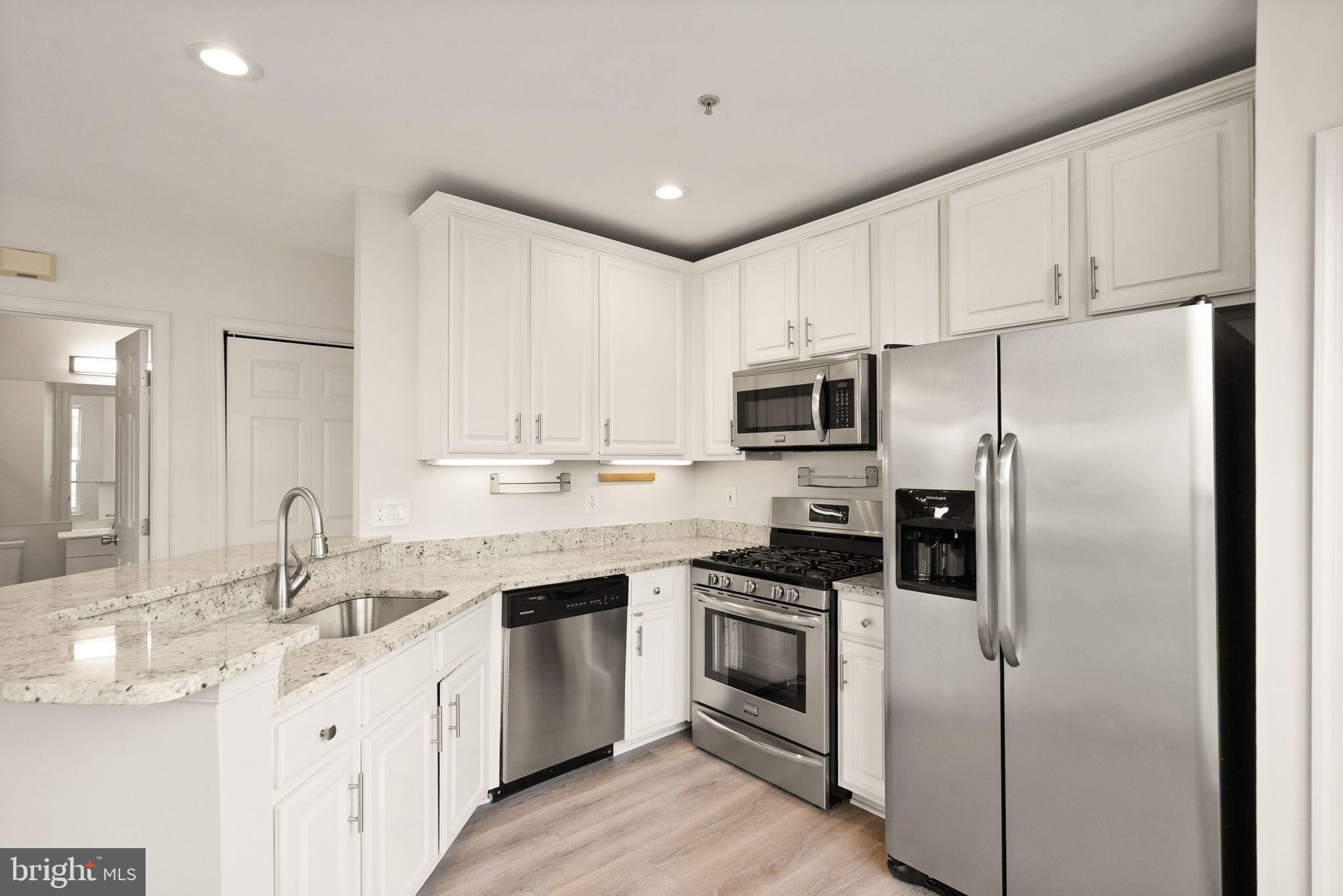 25240 Lake Shore Square, Unit 200 Chantilly, VA 20152 - Photo 14 of 49
