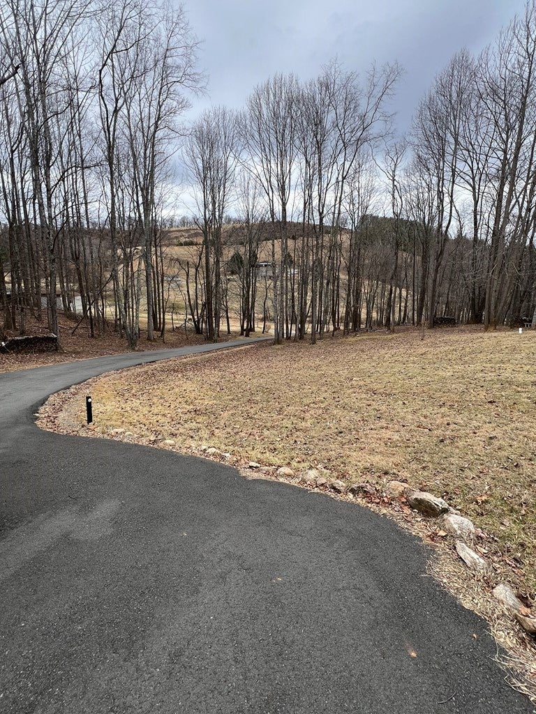 2105 Davis Knob Road Galax, VA 24333 - Photo 17 of 17 Gallery Image 17