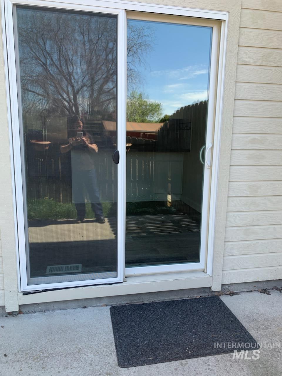 3203 South Capistrano Avenue Boise, ID 83705 - Photo 22 of 30 Entrance to property