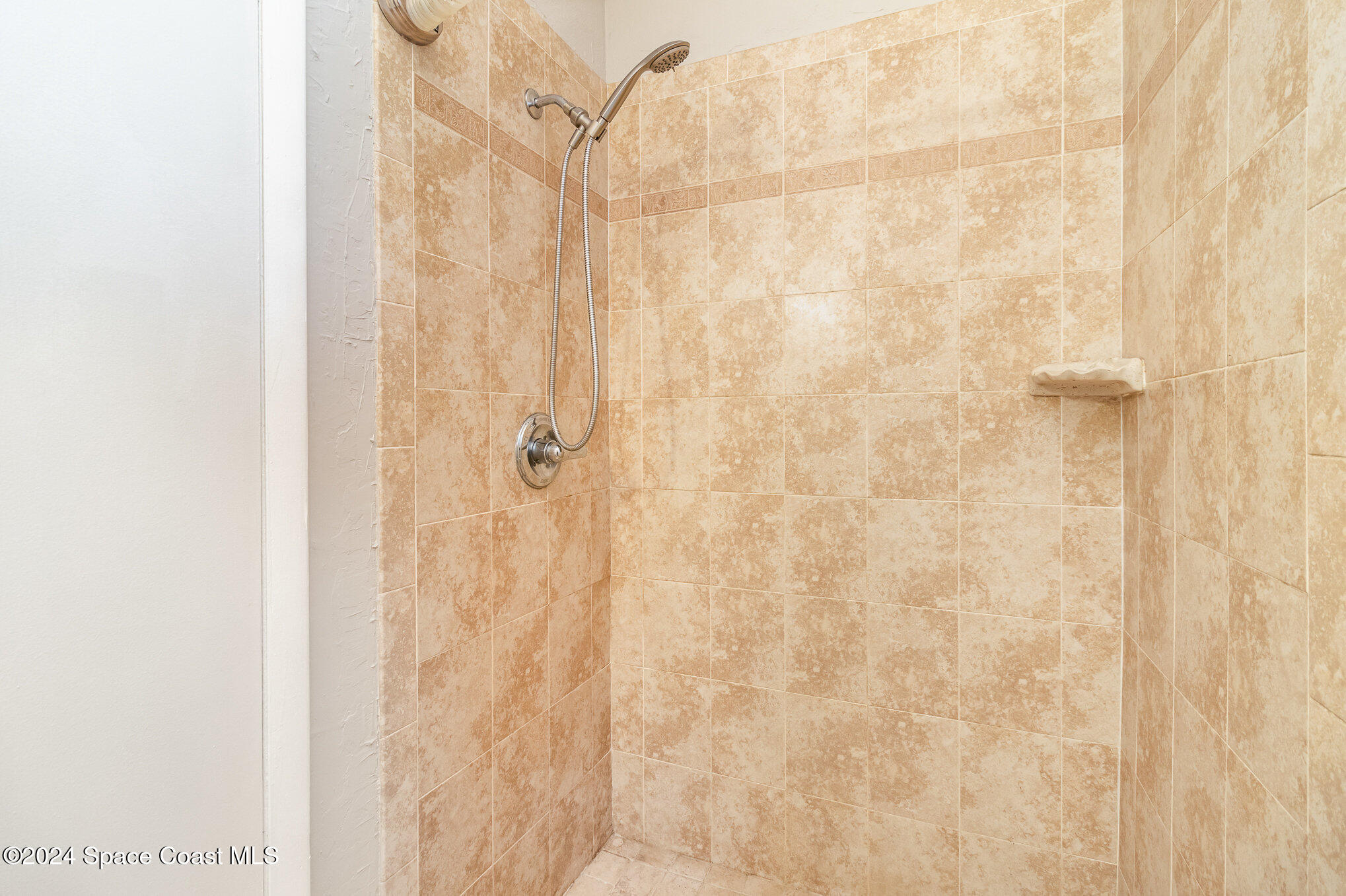 768 Croton Road Melbourne, FL 32935 - Photo 13 of 26 013_file_646