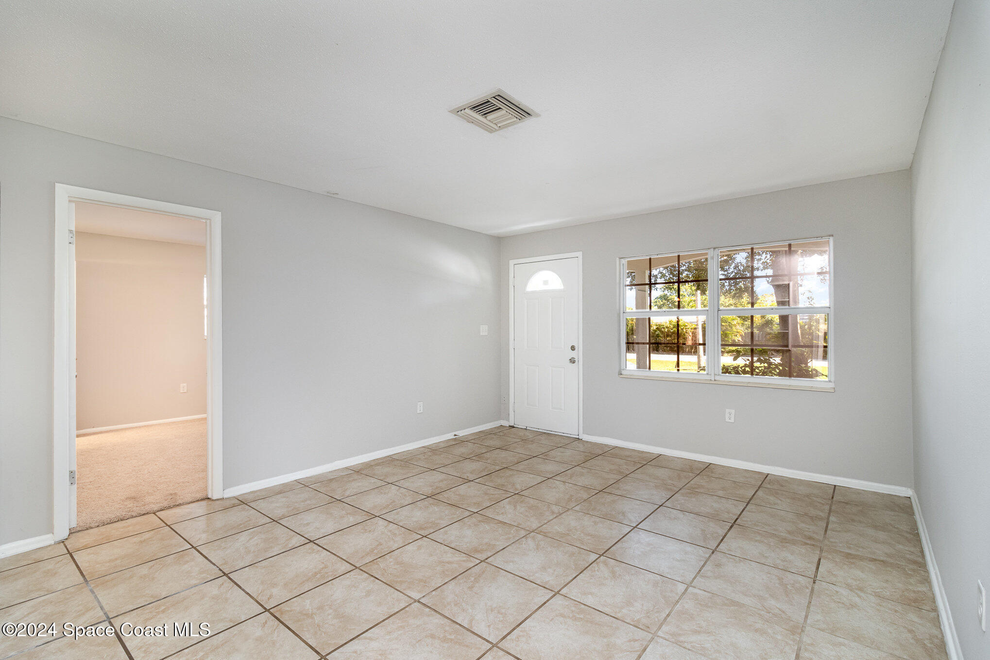 768 Croton Road Melbourne, FL 32935 - Photo 4 of 26 004_file_303