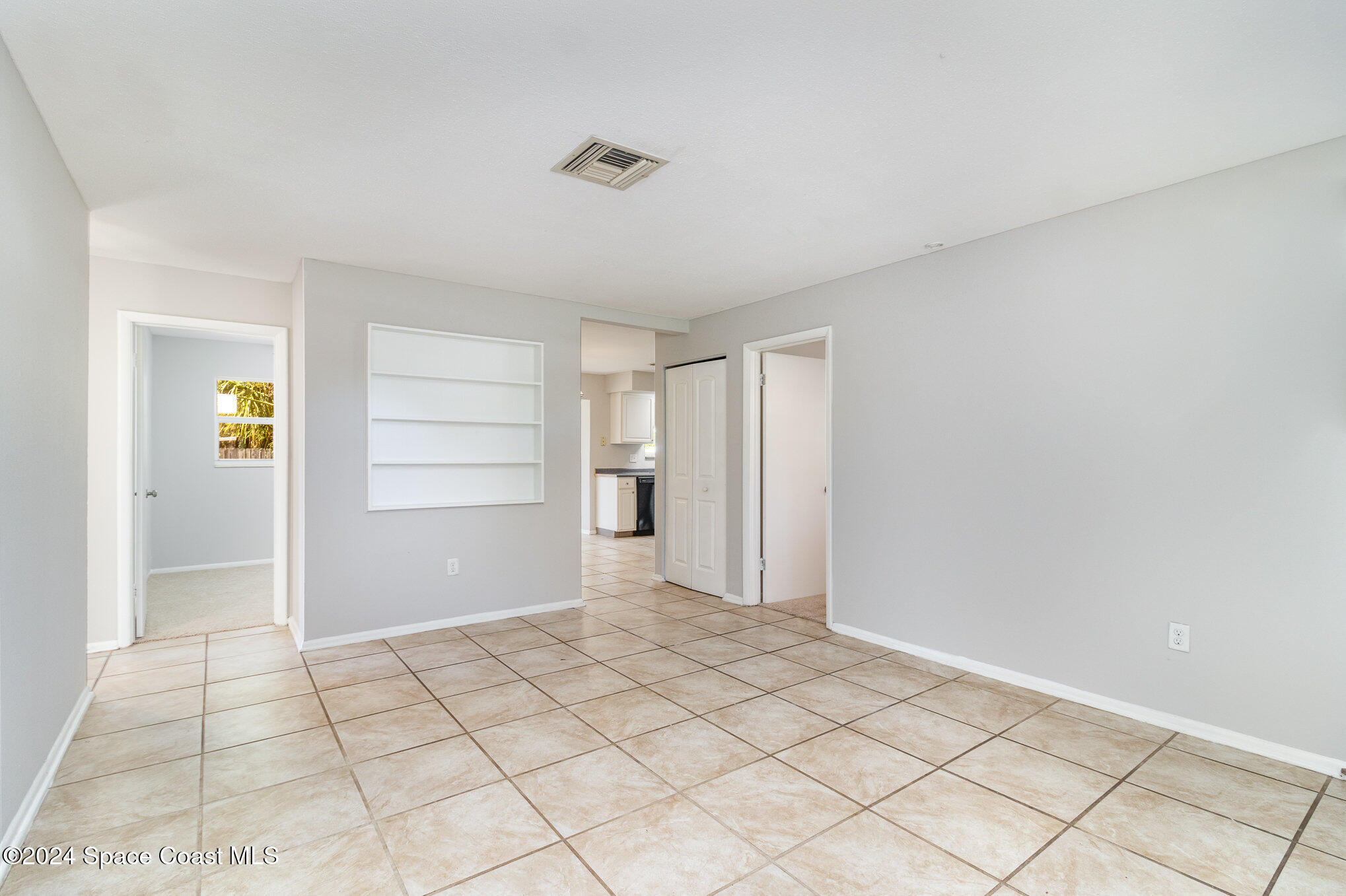 768 Croton Road Melbourne, FL 32935 - Photo 5 of 26 005_file_726