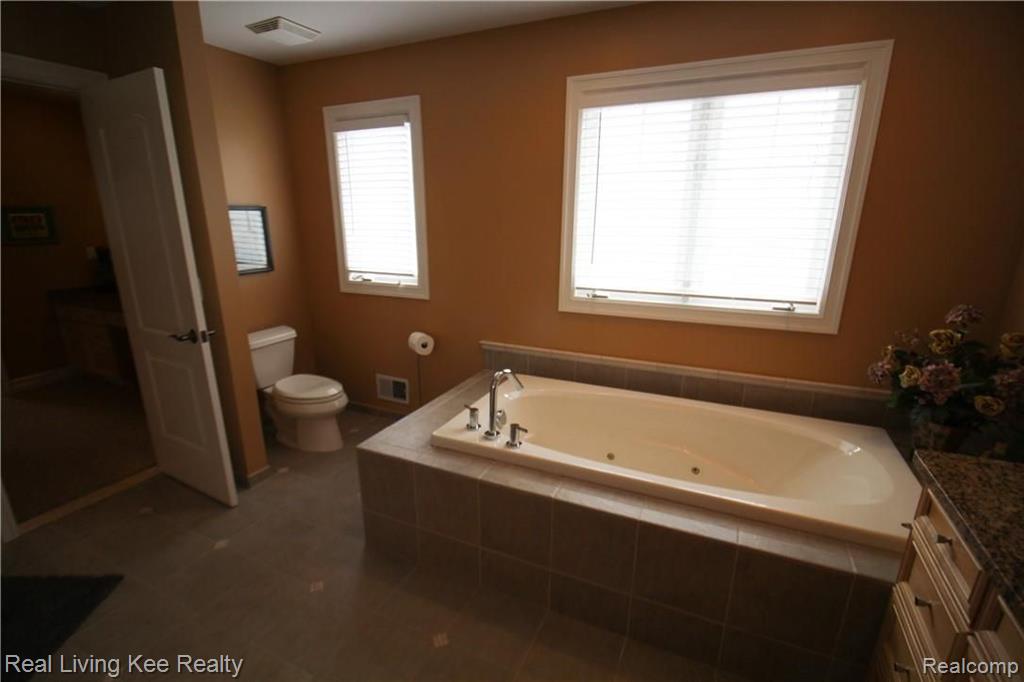 142 Drace Street Rochester, MI 48307 - Photo 40 of 76