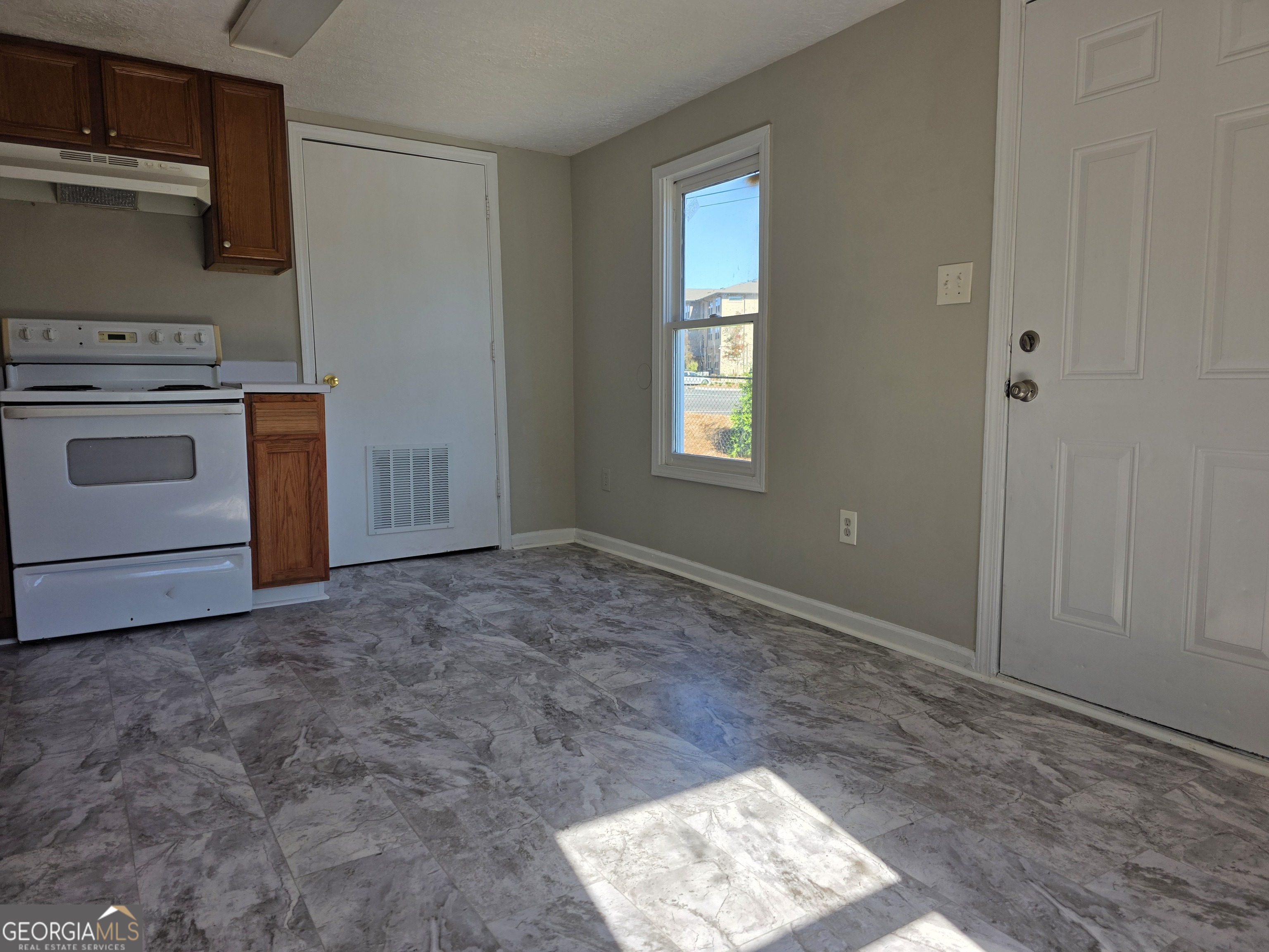 531 Old Stone Road Villa Rica, GA 30180 - Photo 5 of 18