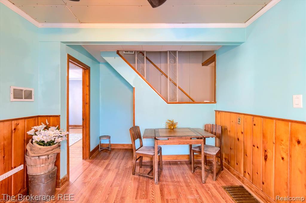 6449 Lapeer Road Burton, MI 48509 - Photo 15 of 47 Gallery Image 15
