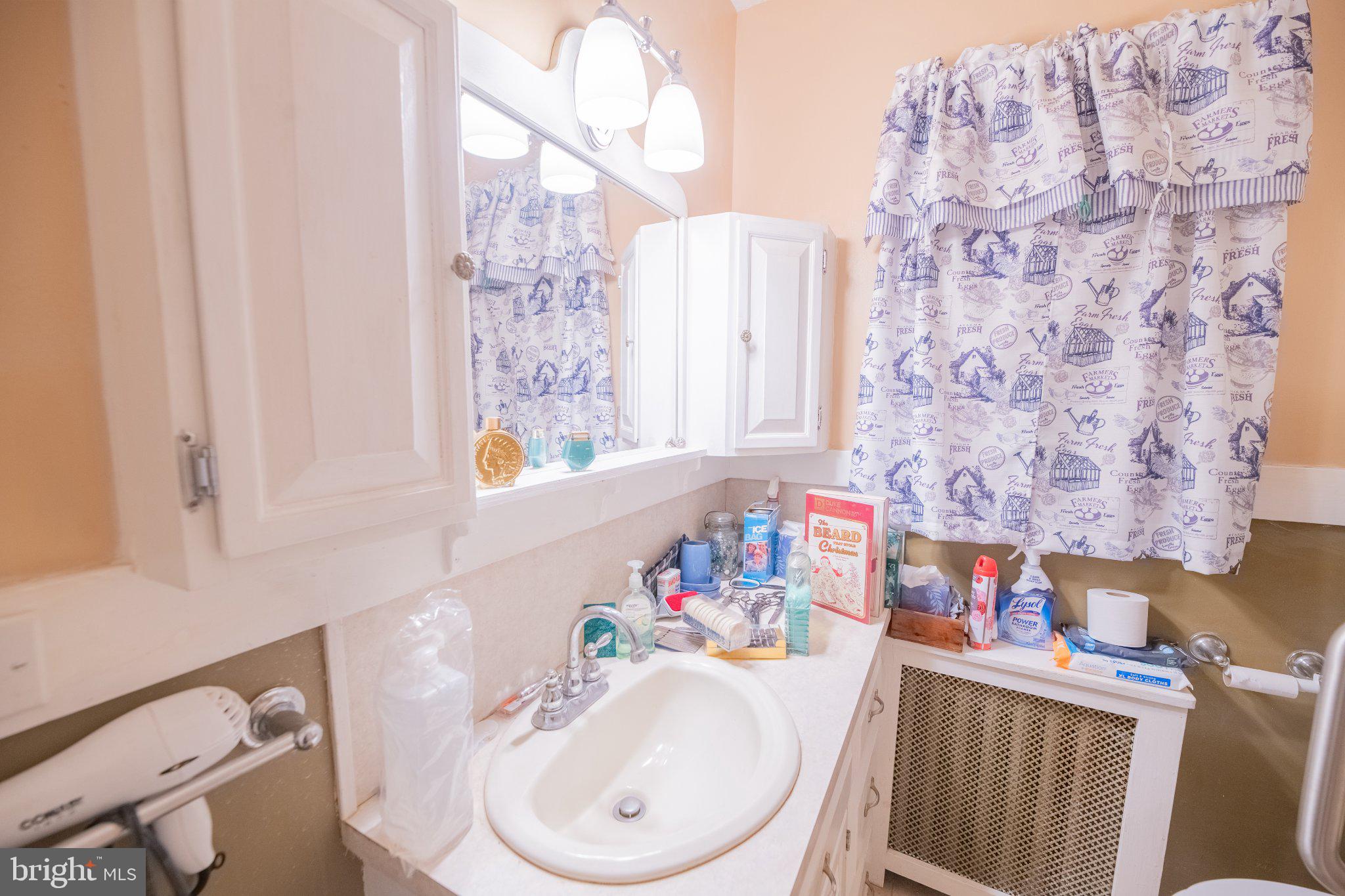 57 Diverty Road Pennington, NJ 08534 - Photo 23 of 86 Charming bathroom with vintage flair.