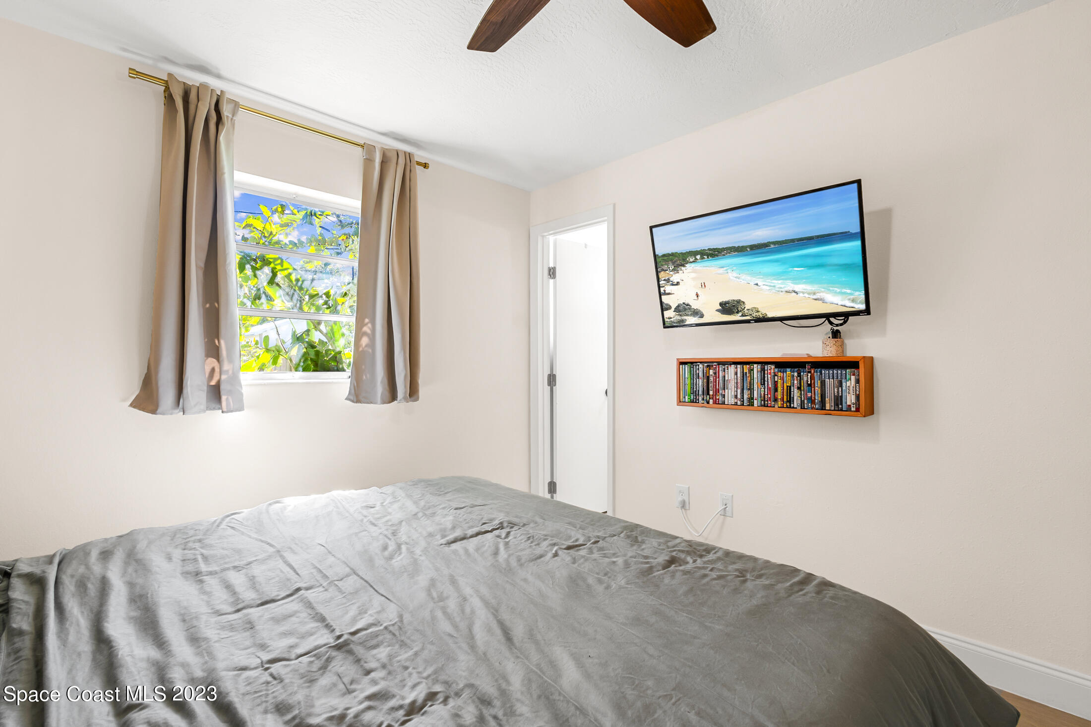 1009 Illinois Road Cocoa, FL 32927 - Photo 23 of 36 Master bedroom