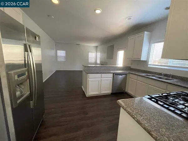 $3,300 | 4443 Meadow Valley Circle, Fairfield, CA 94534