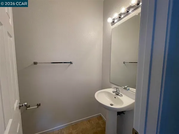$3,300 | 4443 Meadow Valley Circle, Fairfield, CA 94534