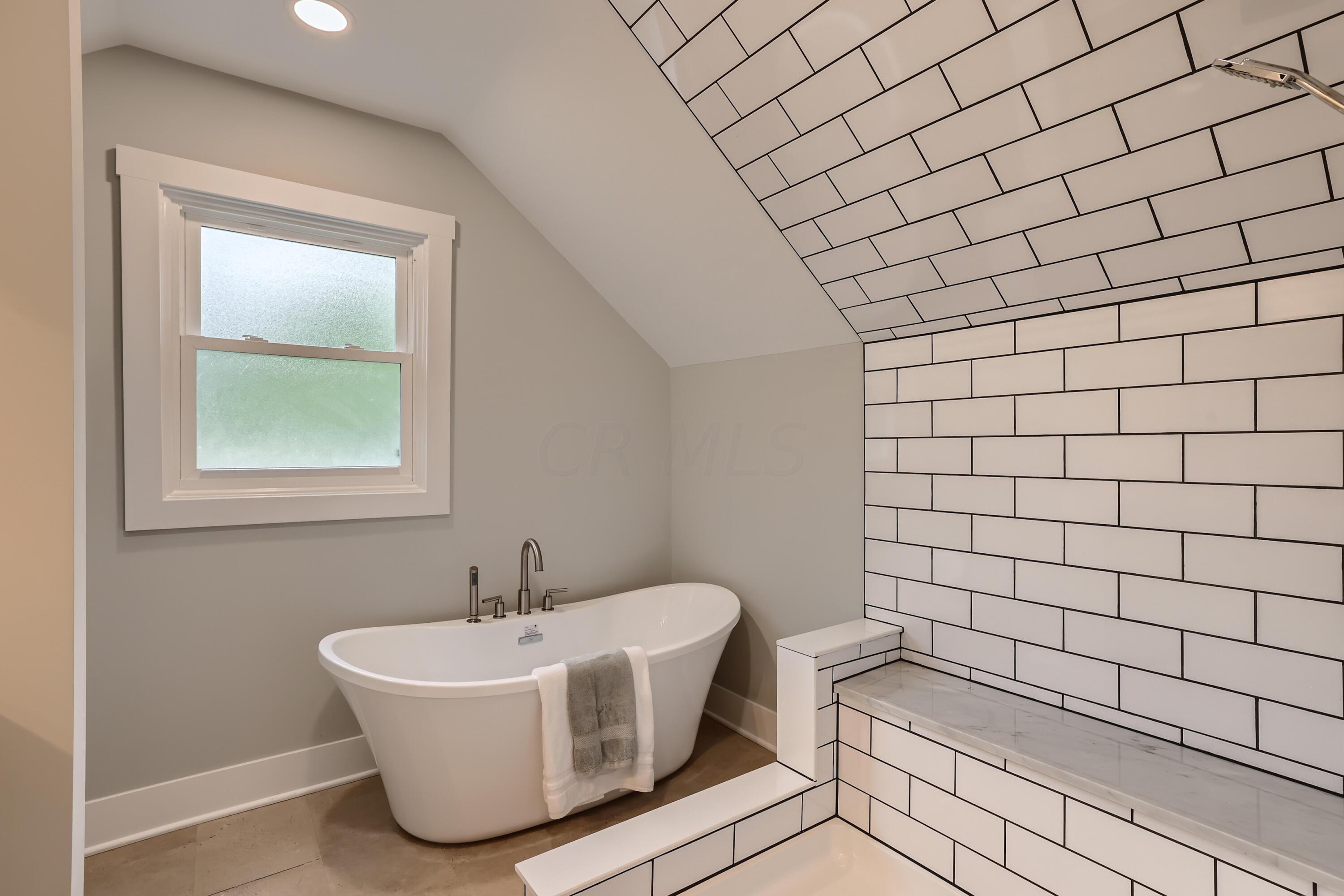 2717 Wildwood Road Columbus, OH 43231 - Photo 17 of 26 33 2nd Floor Primary Bathroom